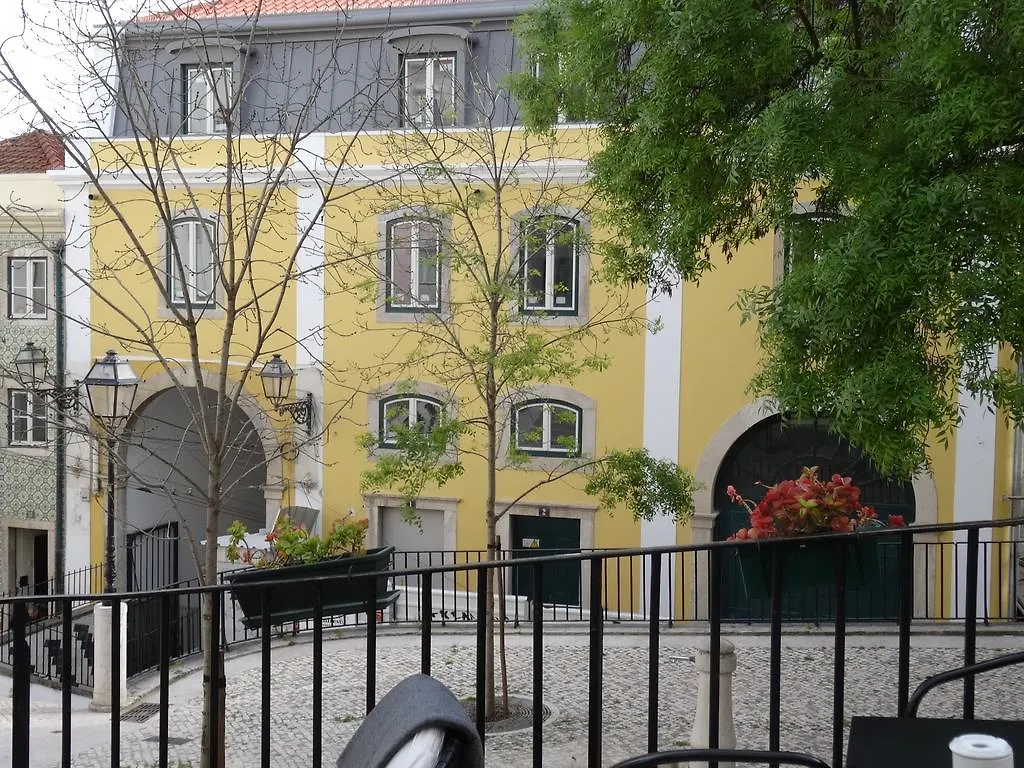 Lisbon Inn Bica Suites